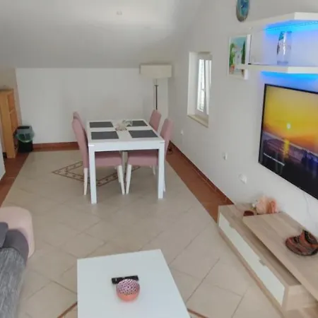 Rita - Charming 2-bedroom With Sea View, * Slano