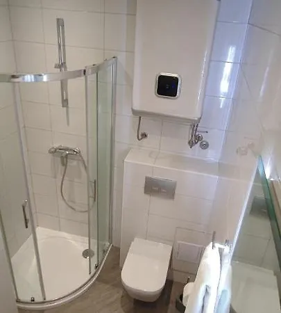 Rita - Charming 2-bedroom With Sea View, Apartment