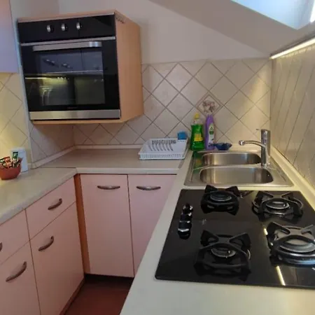 Rita - Charming 2-bedroom With Sea View, Apartment *