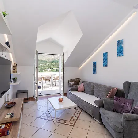 Rita - Charming 2-bedroom With Sea View, * Slano
