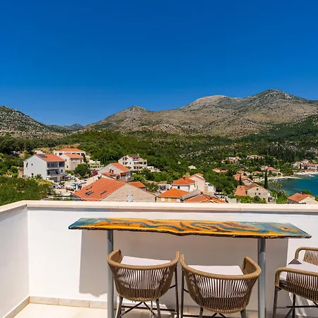 Apartment Rita - Charming 2-bedroom With Sea View, *