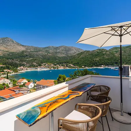 Rita - Charming 2-bedroom With Sea View, Apartment Slano